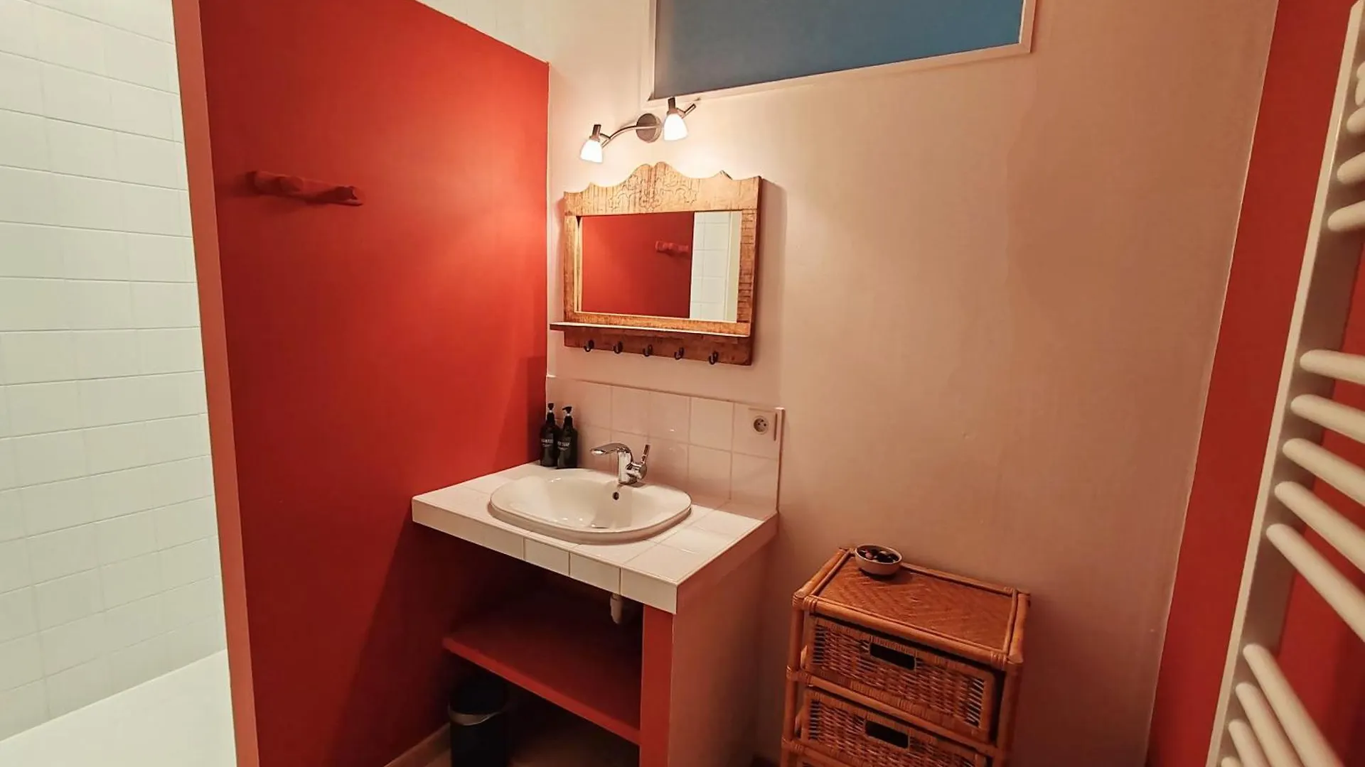 La Source Du Bonheur Chambres Et Table D'Hotes Rieupeyroux
