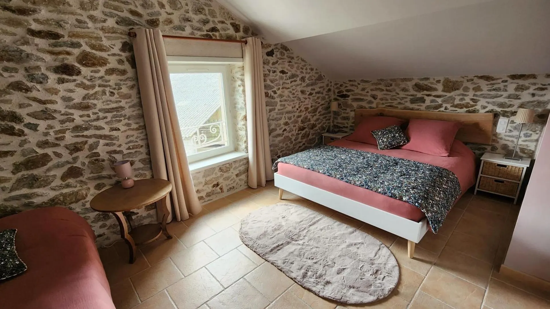 Couette-café La Source Du Bonheur Chambres Et Table D'Hotes Rieupeyroux  France